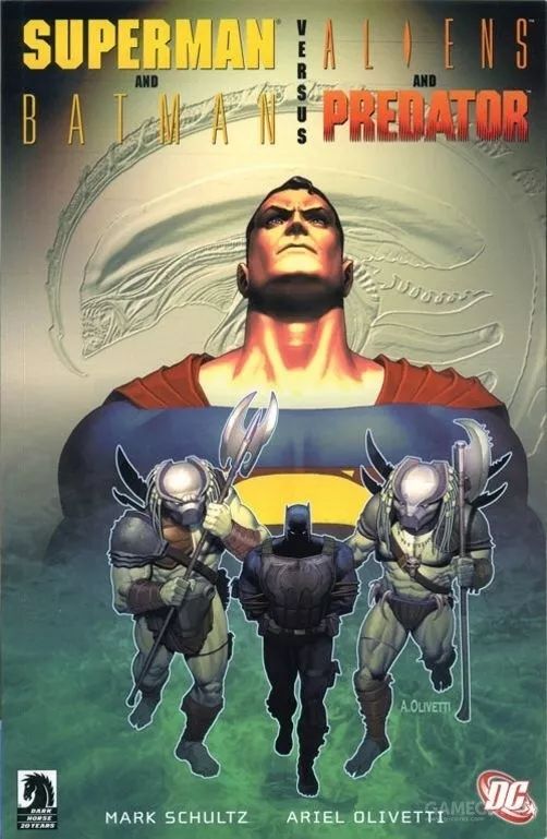 超人和蝙蝠侠 VS 异形和铁血战士