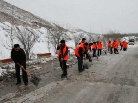 随州19条国省干线全畅通 公路部门将继续除冰