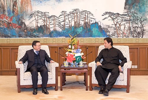 中国银行董事长陈四清与巴基斯坦总理伊姆兰·汗在京会面